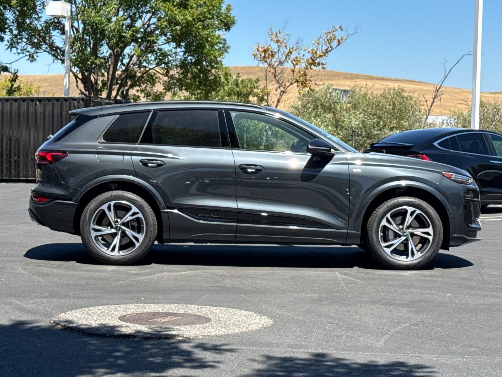 New 2027 Audi Q6 e-tron Premium Plus AWD/4WD image 7