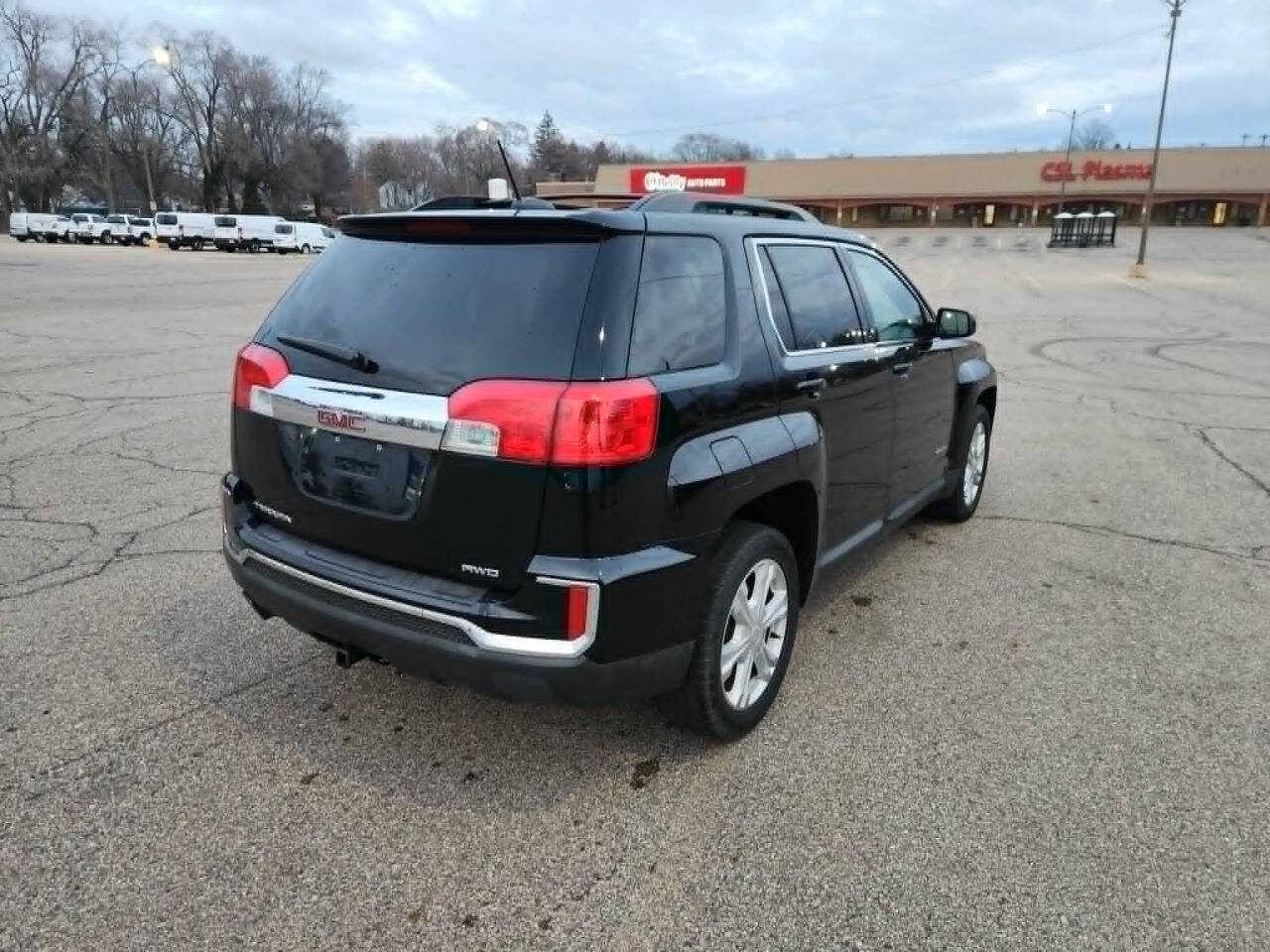 Used 2017 GMC Terrain SLE w/ Convenience Package image 4