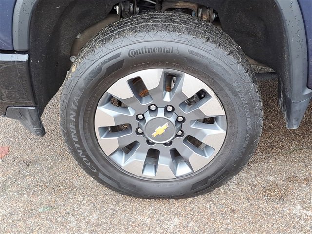 Used 2023 Chevrolet Silverado 2500 Custom w/ Custom Value Package image 9