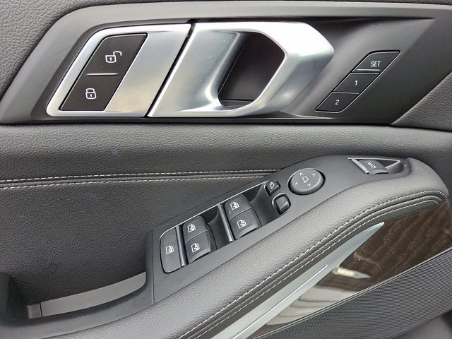 Certified 2022 BMW X5 xDrive40i w/ M Sport Package image 13