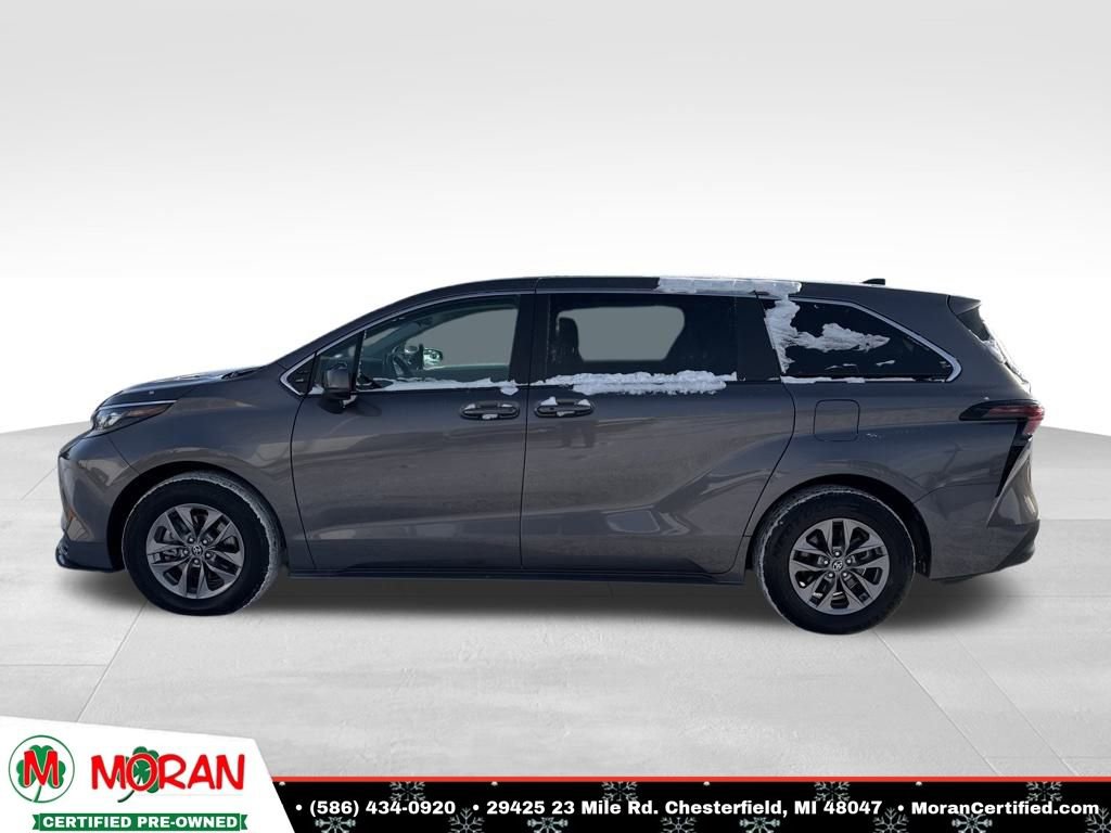Used 2024 Toyota Sienna LE video 2