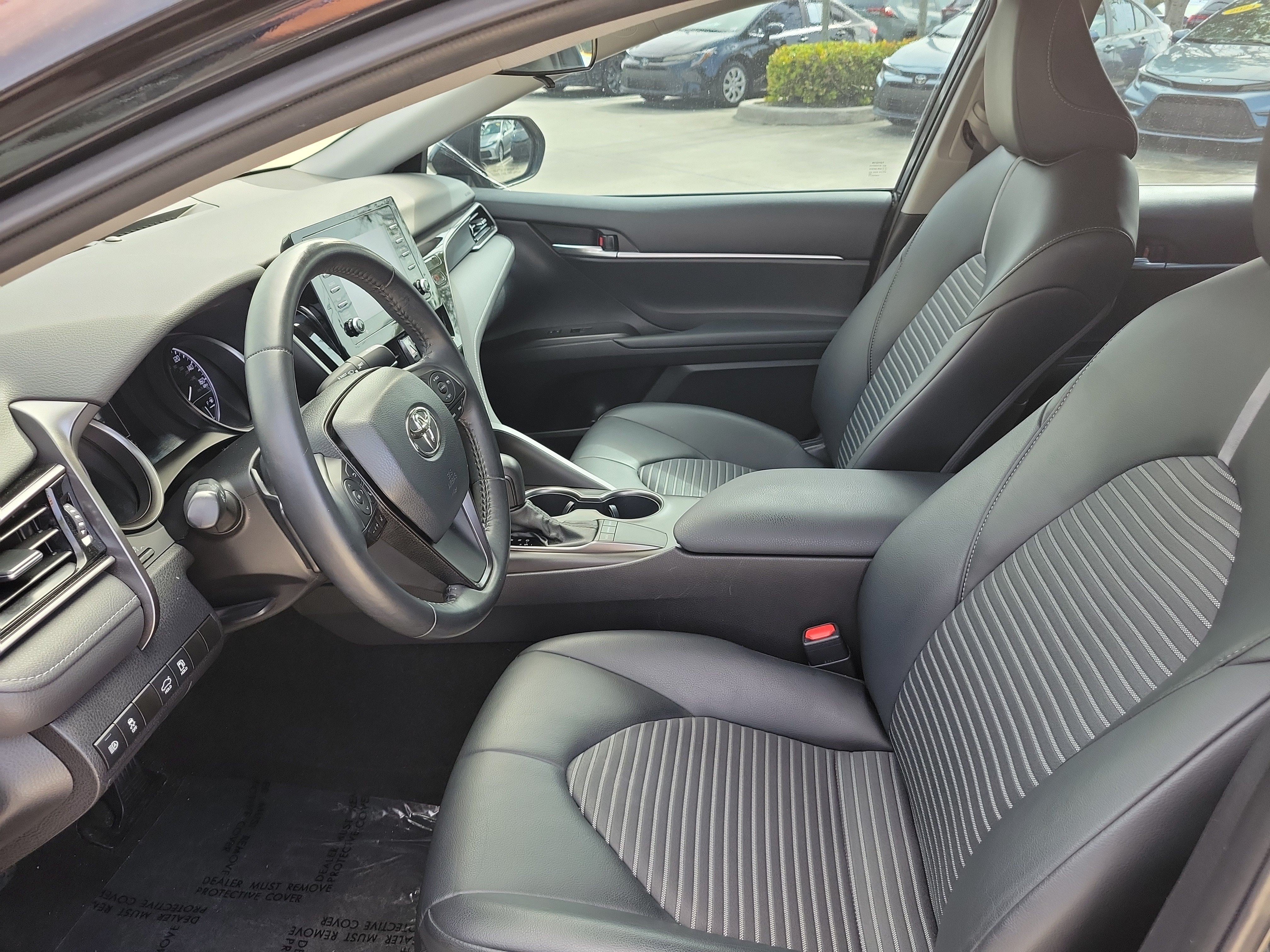 Used 2022 Toyota Camry SE FWD image 22