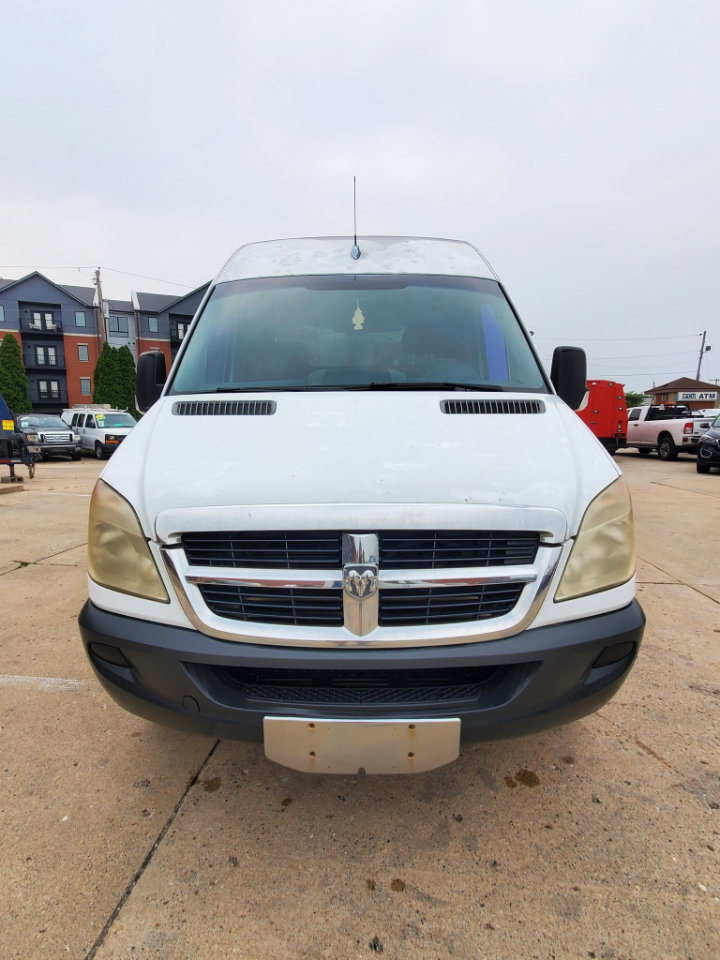 Used 2008 Dodge Sprinter 2500 image 2