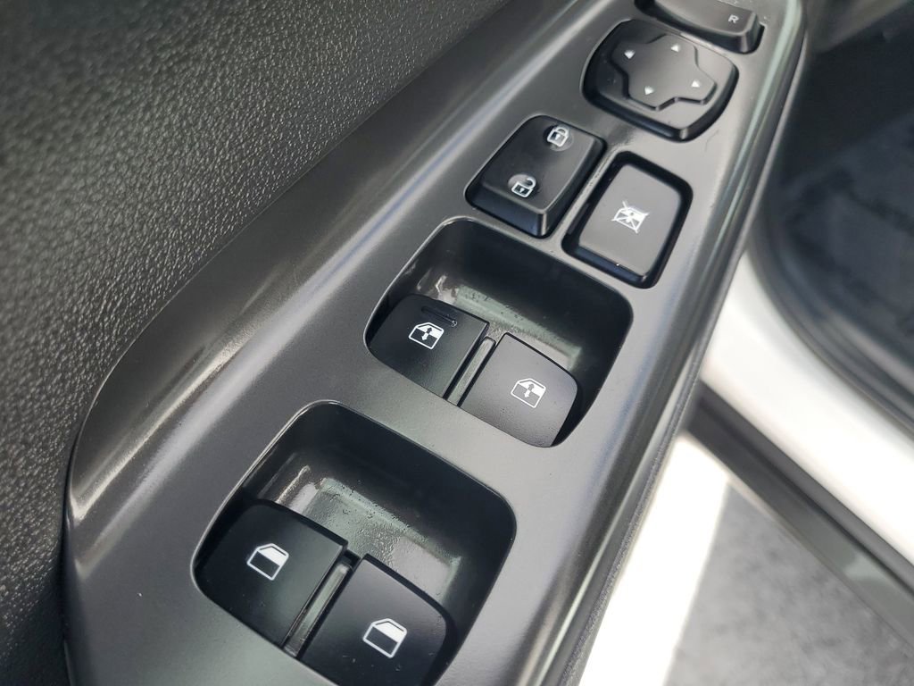 Used 2023 Hyundai Kona SEL w/ Convenience Package image 19