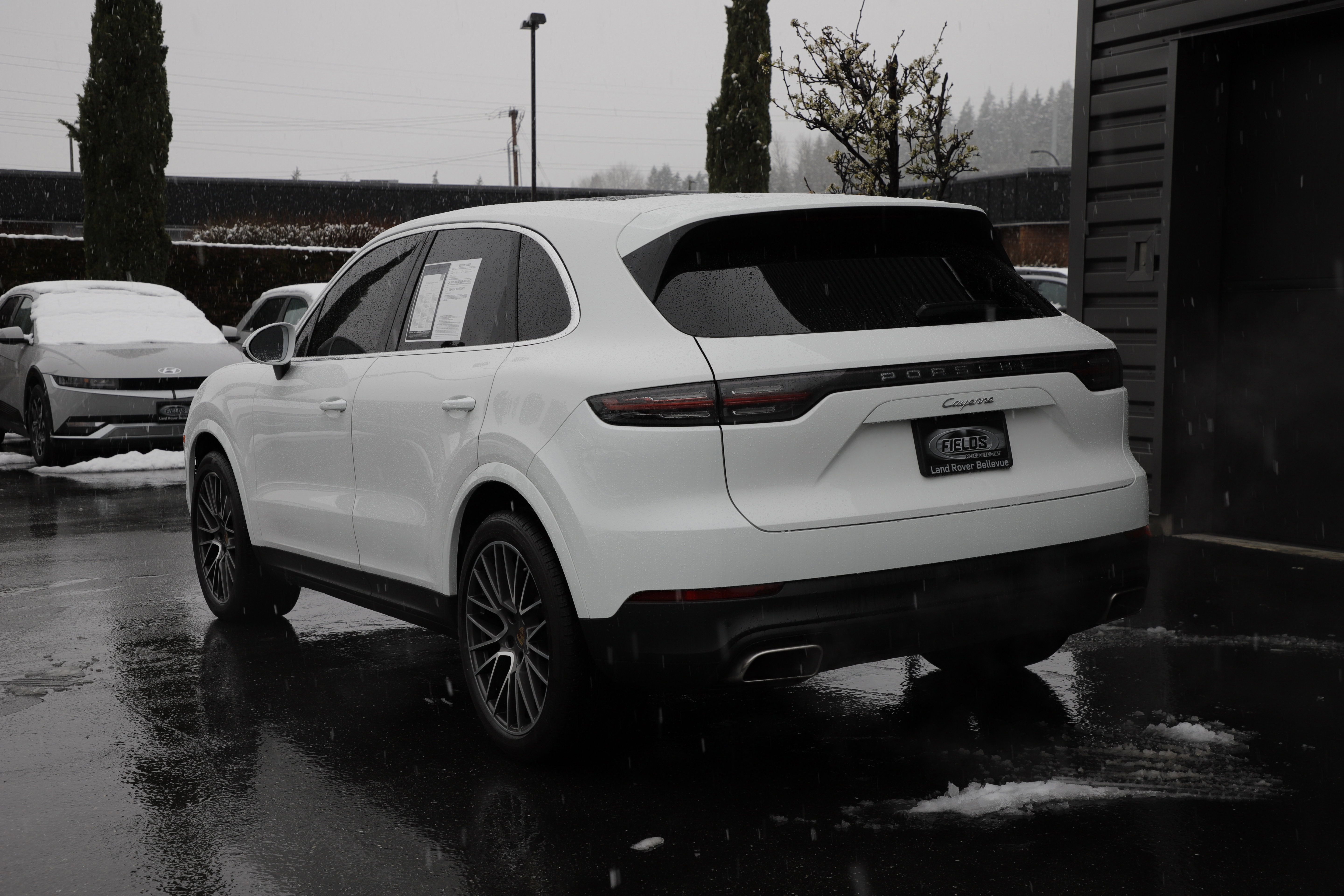 Used 2023 Porsche Cayenne image 4