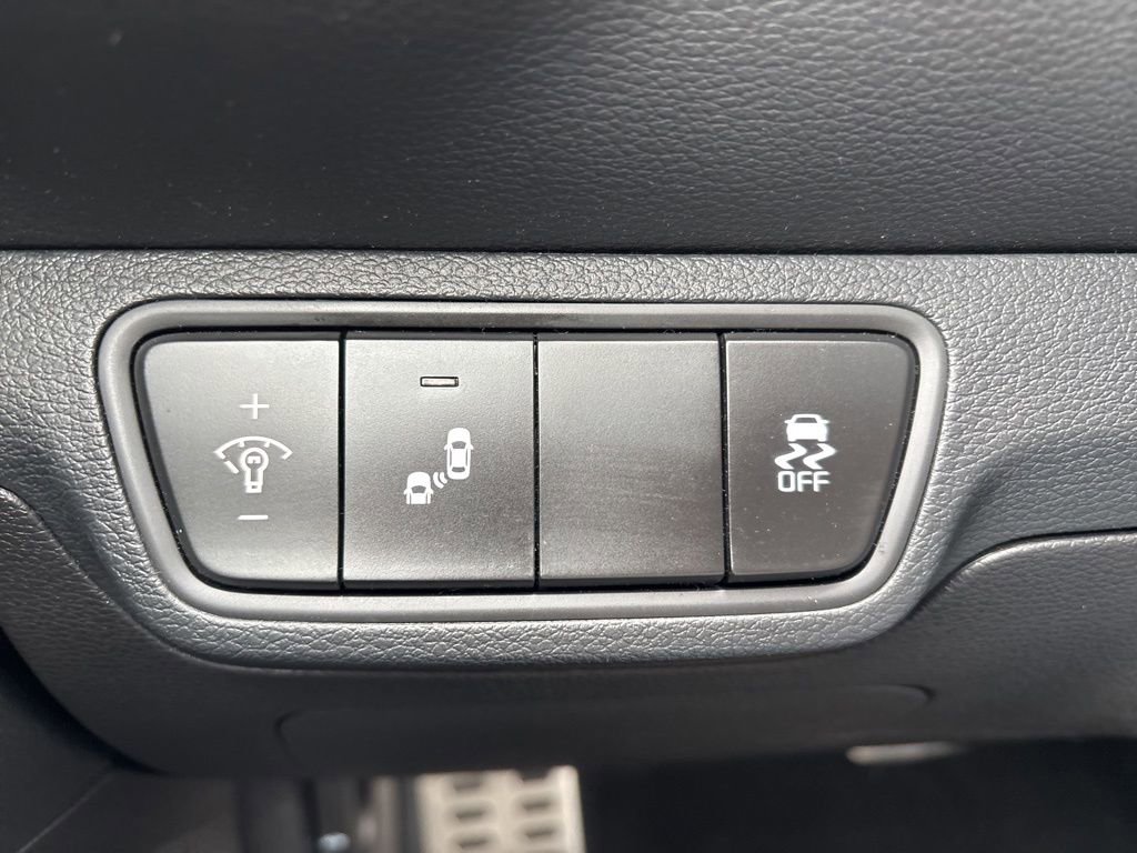 Certified 2023 Kia Forte GT FWD image 22
