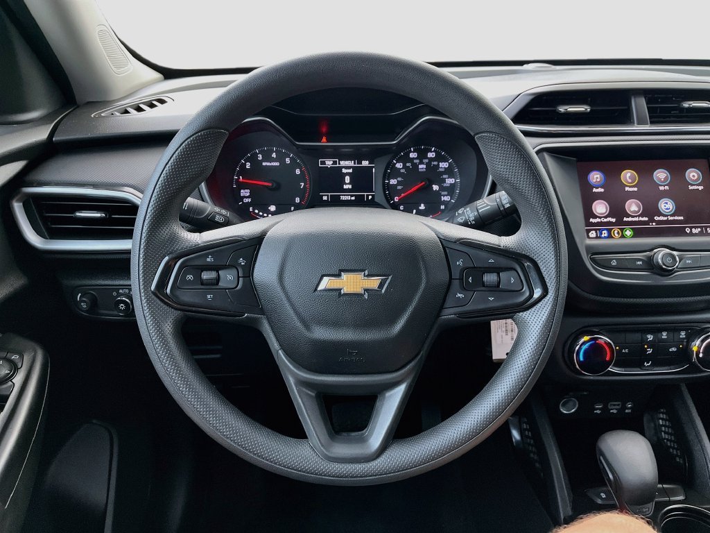 Used 2021 Chevrolet TrailBlazer LS w/ LPO, Blackout Package FWD image 11