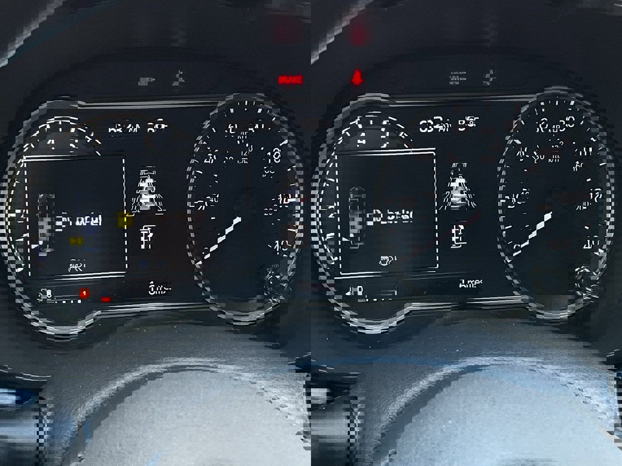 New 2025 Nissan Versa SV w/ Trunk Package image 20