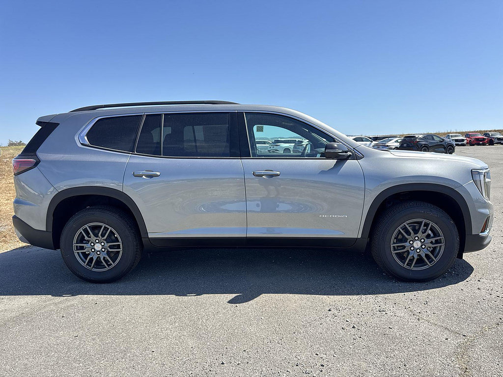 New 2026 GMC Acadia Elevation FWD image 3