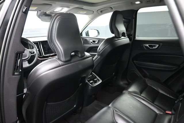Used 2023 Volvo XC60 B5 Ultimate AWD/4WD image 18