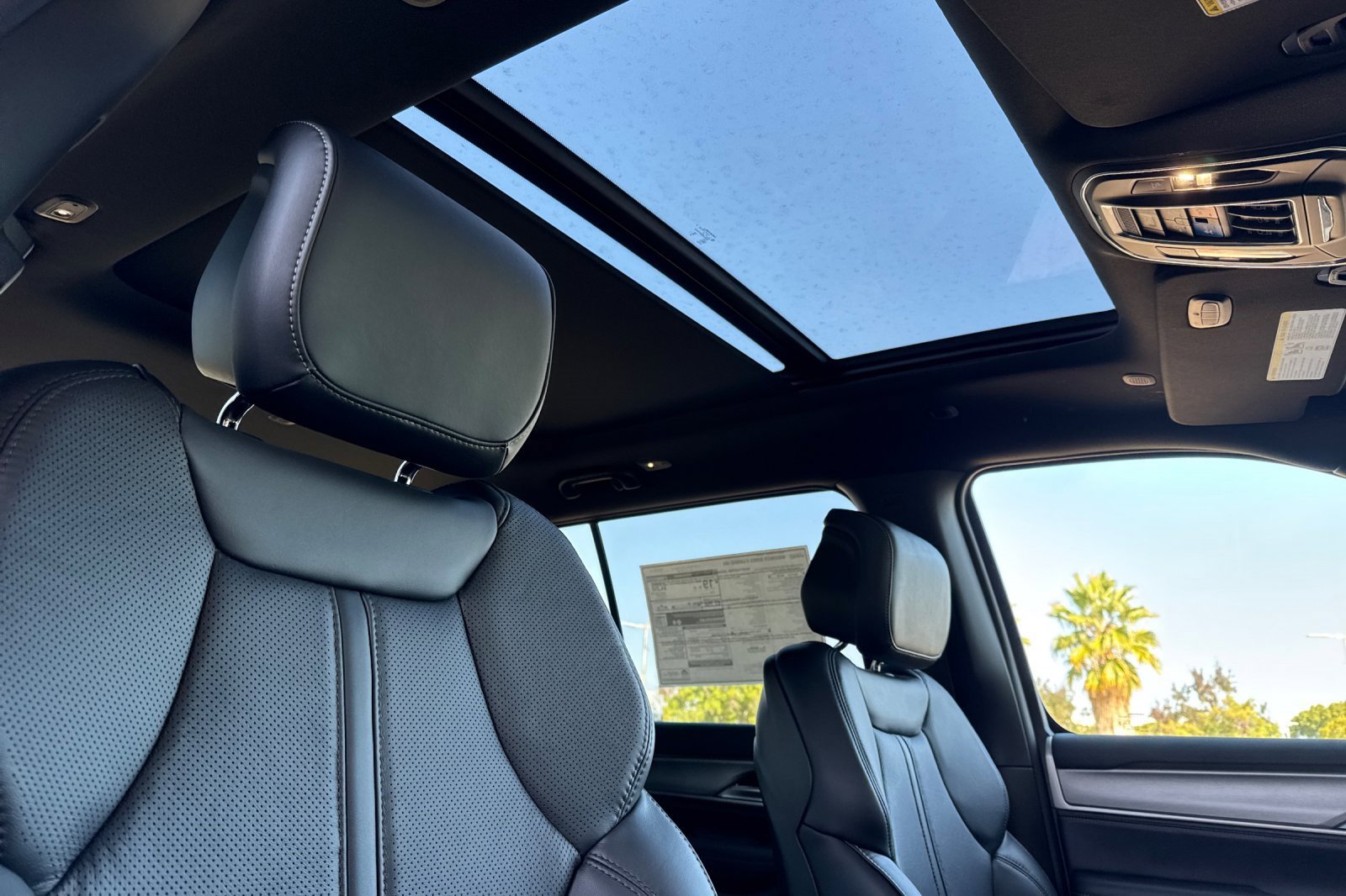 New 2025 Jeep Wagoneer Series II image 17