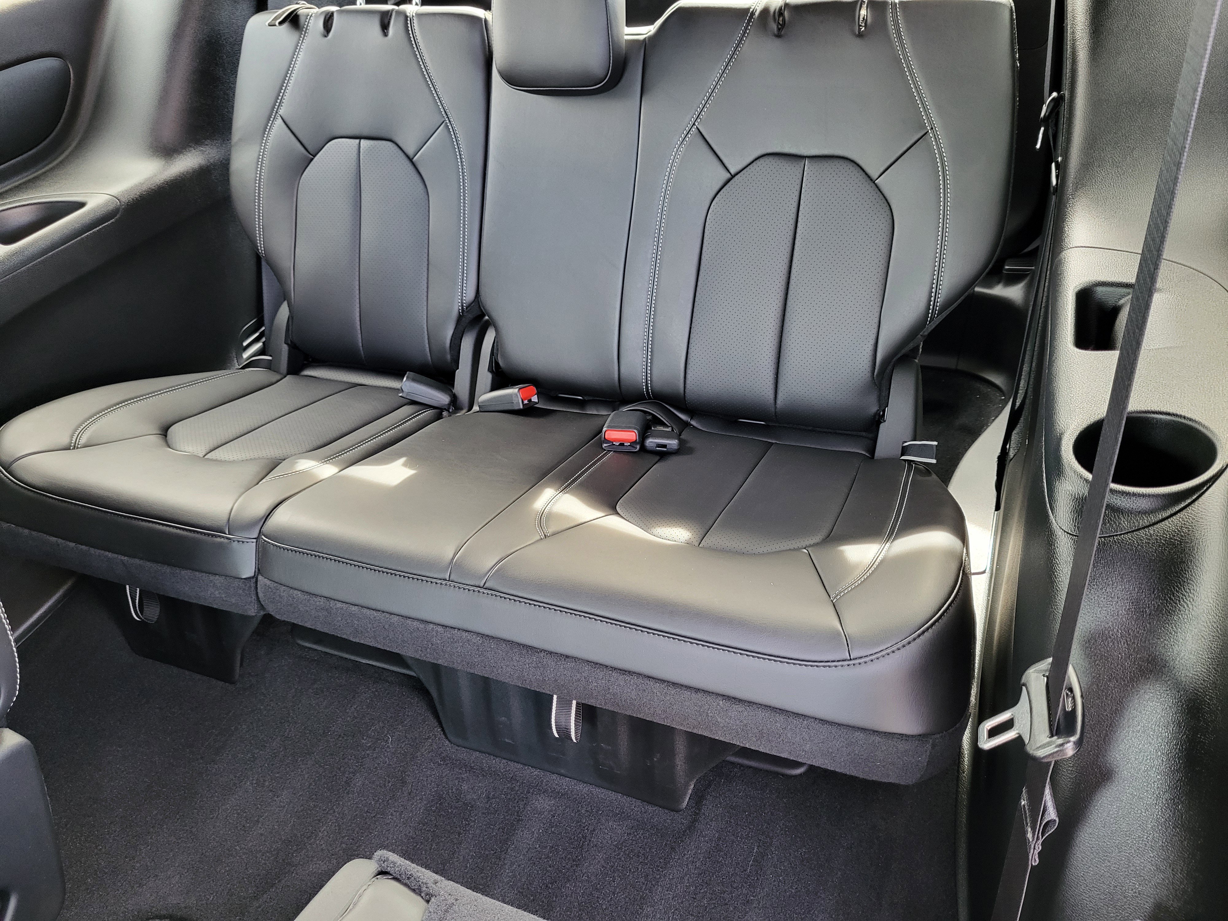 New 2026 Chrysler Voyager LX FWD image 30