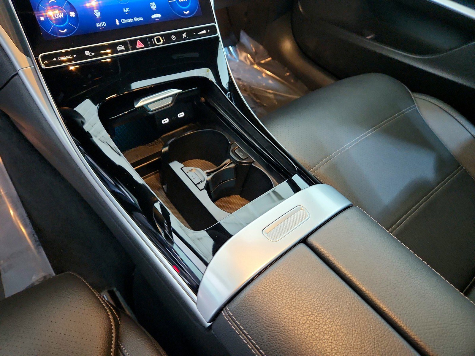 Certified 2025 Mercedes-Benz C 300 Sedan image 25