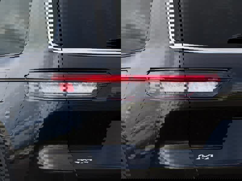 New 2025 Jeep Grand Cherokee L Limited image 9