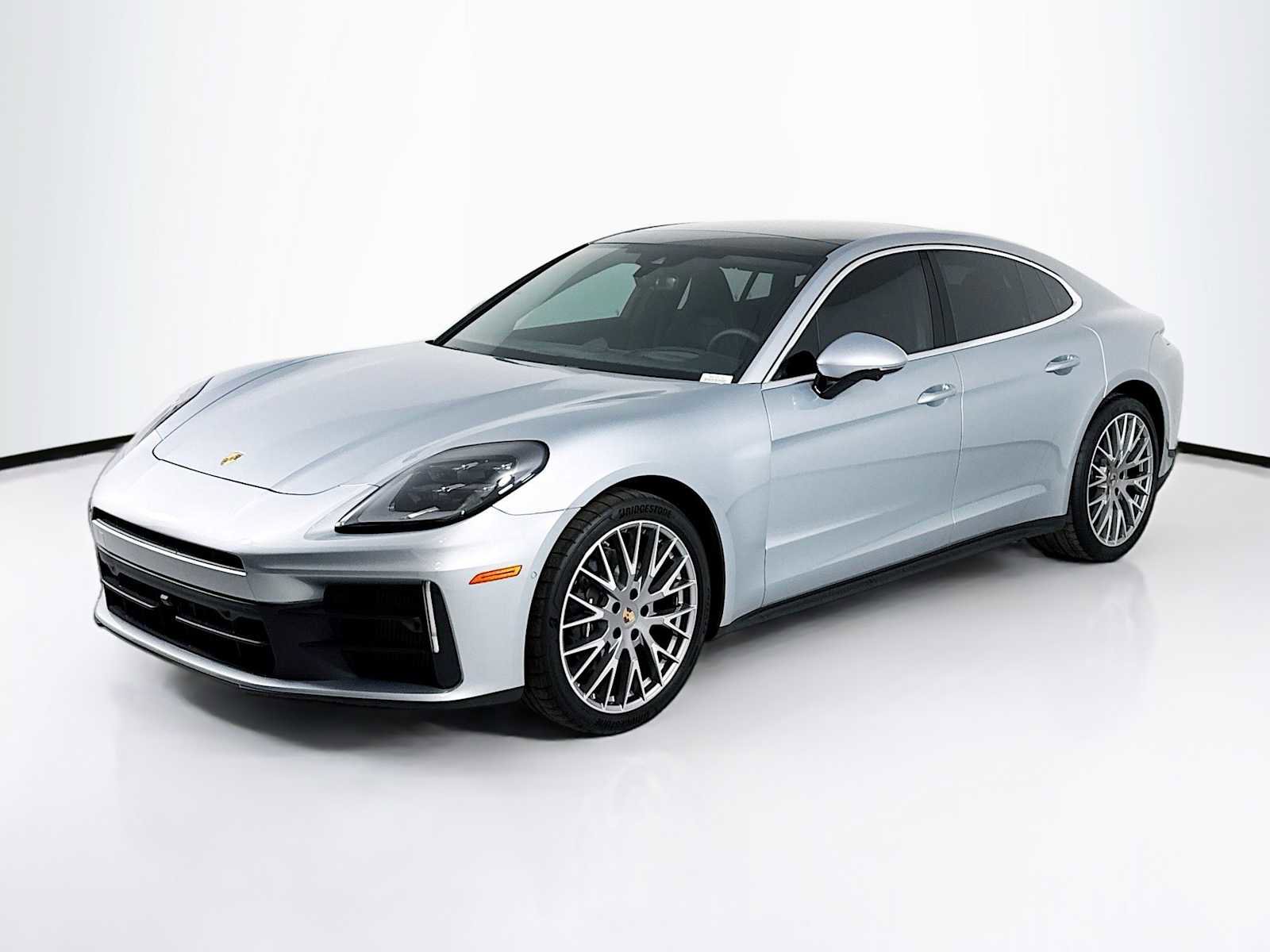 New 2025 Porsche Panamera 4