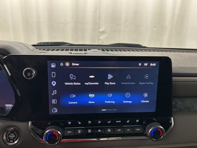 Used 2025 Chevrolet Colorado ZR2 w/ Technology Package AWD/4WD image 15