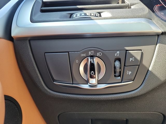 Used 2024 BMW X3 sDrive30i w/ M Sport Package RWD image 28