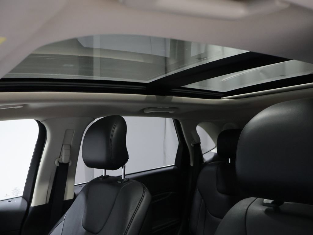 Used 2018 Ford Edge Titanium w/ Equipment Group 301A image 11