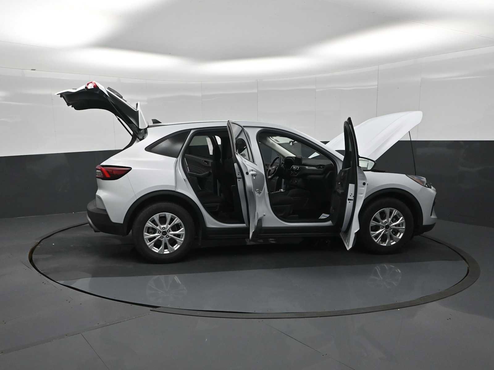 Certified 2025 Ford Escape Active w/ Cold Weather Package FWD image 60