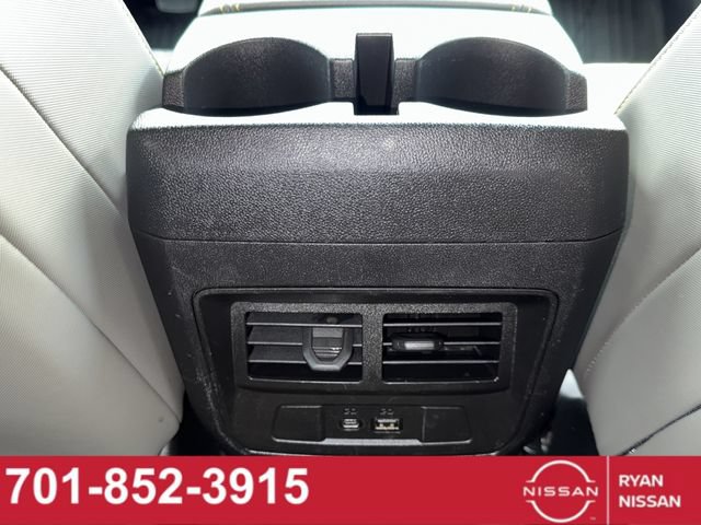 Used 2024 Chevrolet Colorado ZR2 w/ Technology Package AWD/4WD image 27