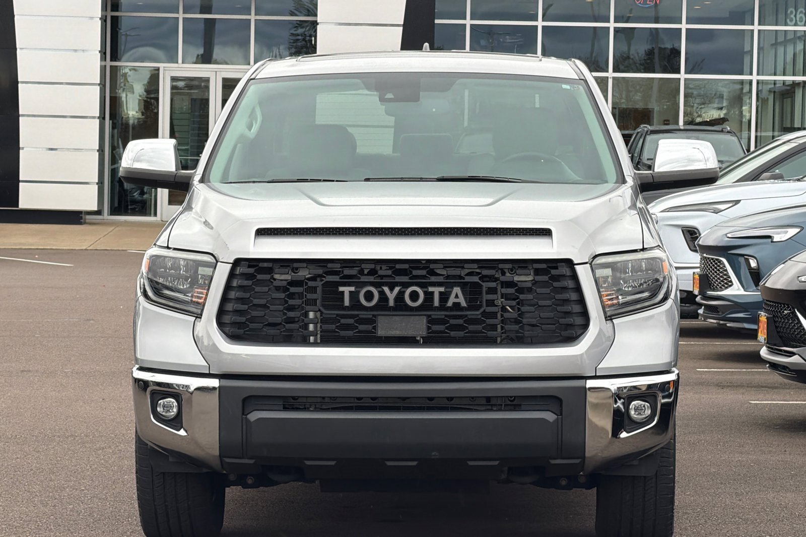 Used 2021 Toyota Tundra Limited w/ Limited Premium Package image 9
