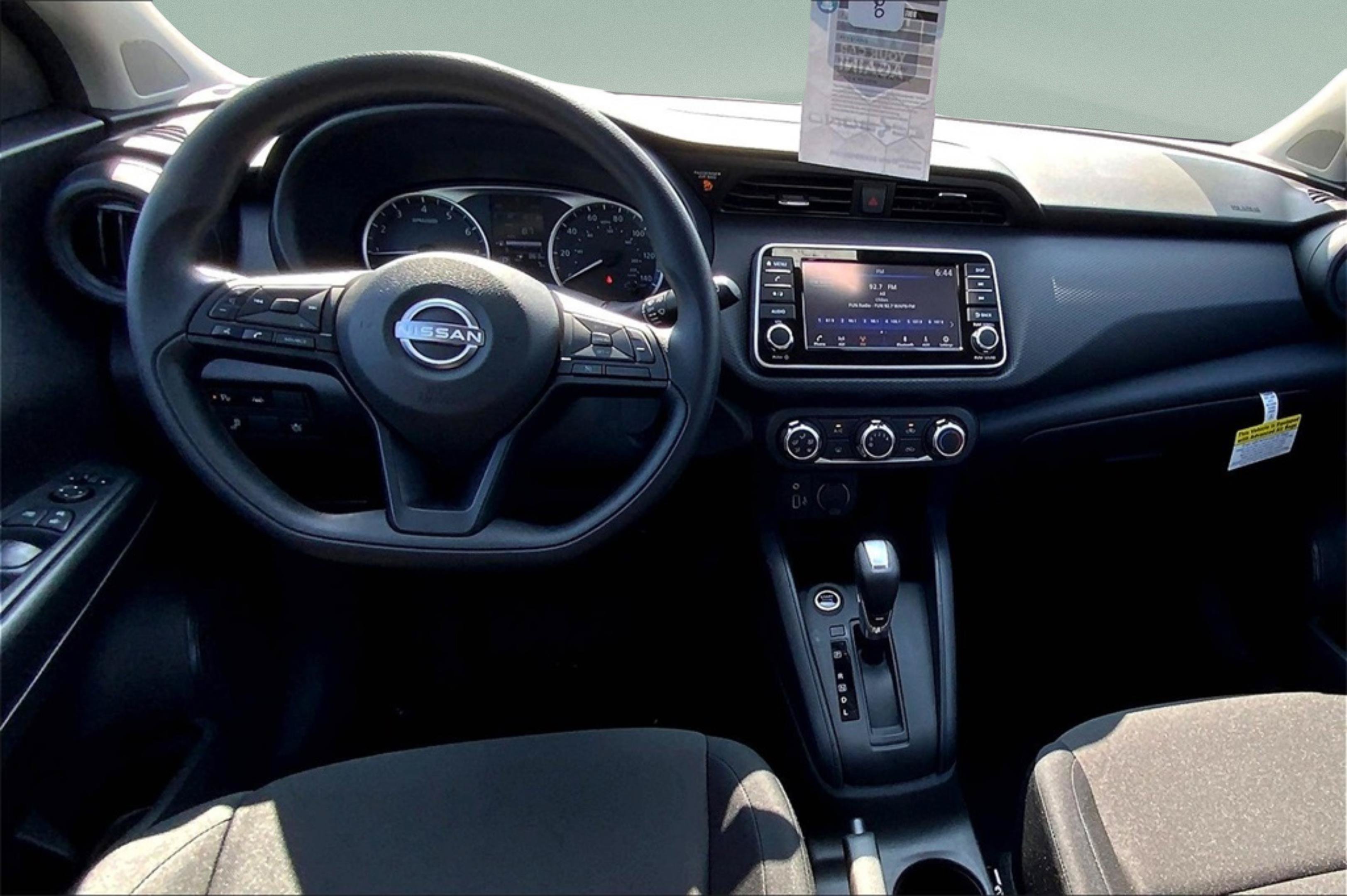 New 2025 Nissan Kicks Play S FWD image 6