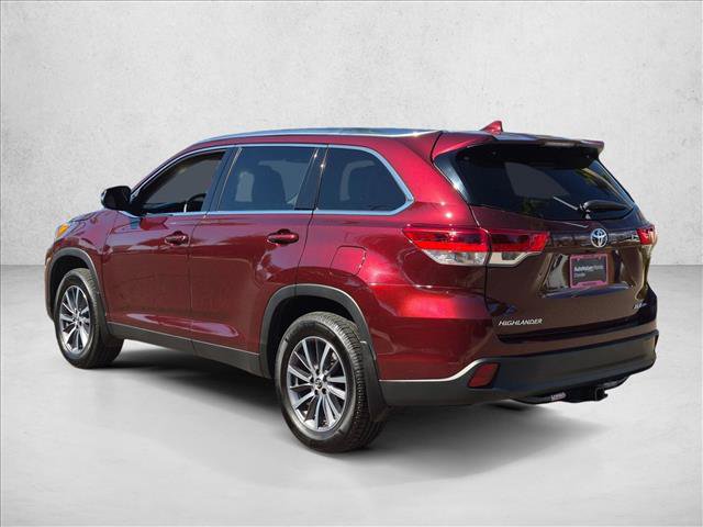 Used 2019 Toyota Highlander XLE AWD/4WD image 9