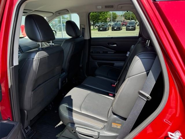 Certified 2025 Nissan Pathfinder SL AWD/4WD image 18