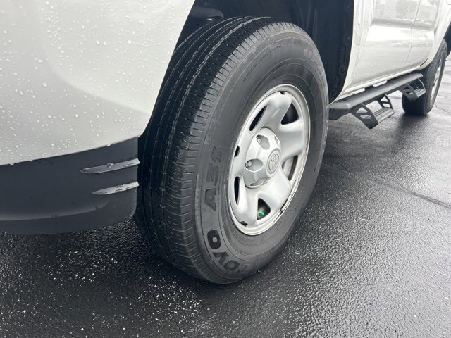 Used 2022 Toyota Tacoma SR image 12