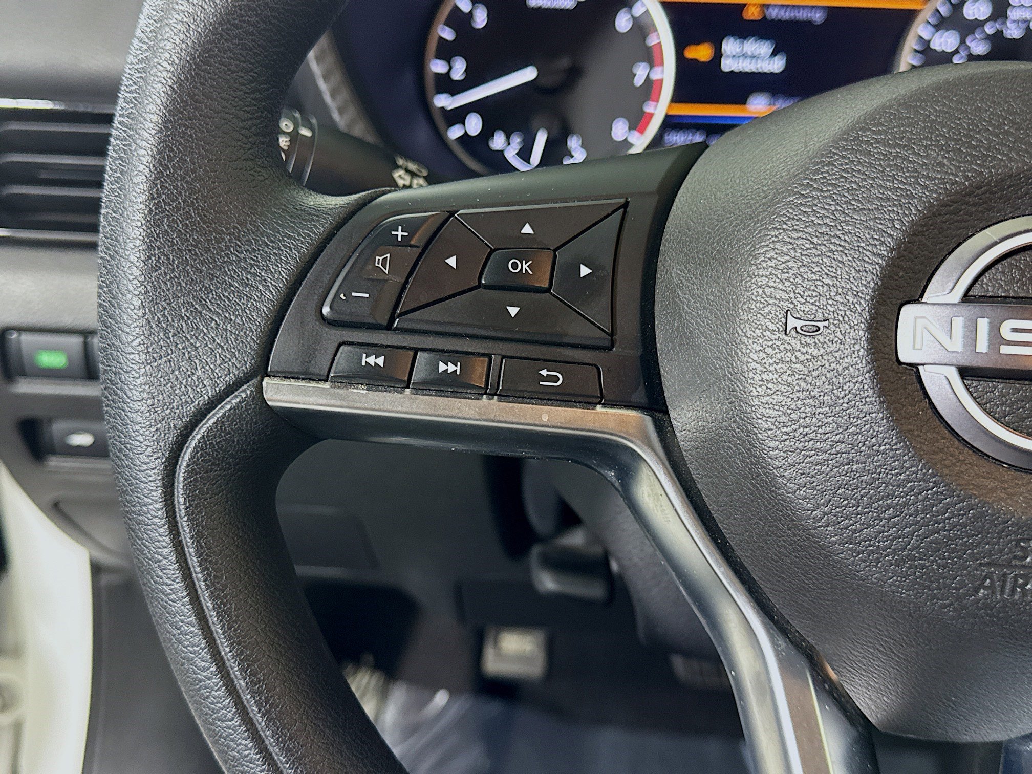 Used 2024 Nissan Sentra SV image 14