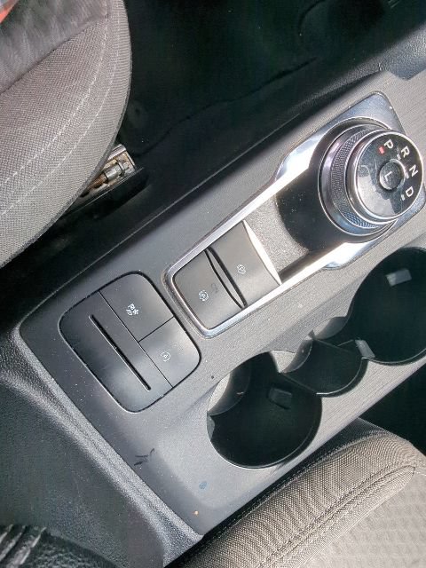 Used 2020 Ford Escape SE FWD image 18