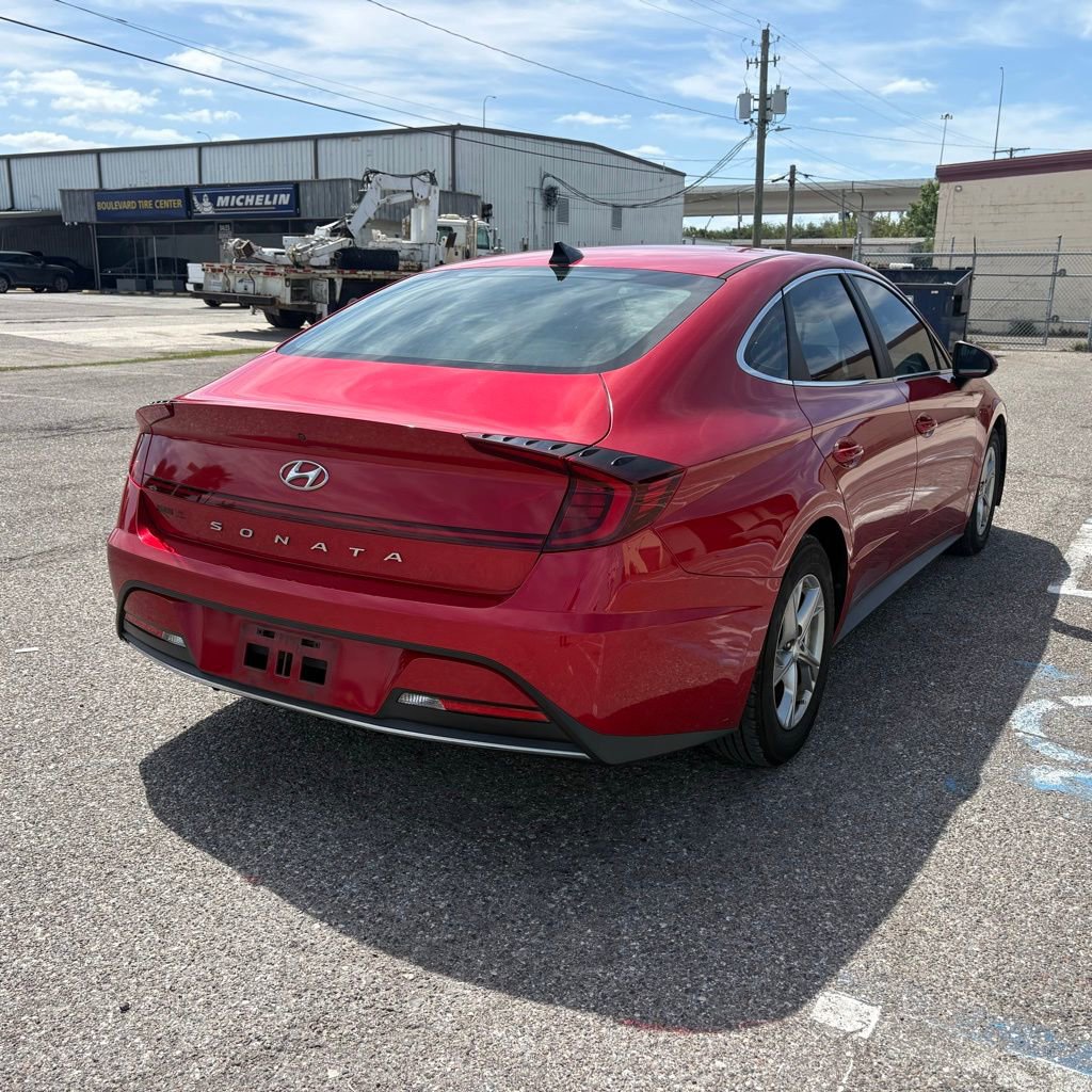 Used 2021 Hyundai Sonata SE w/ Preferred Accessory Package image 3