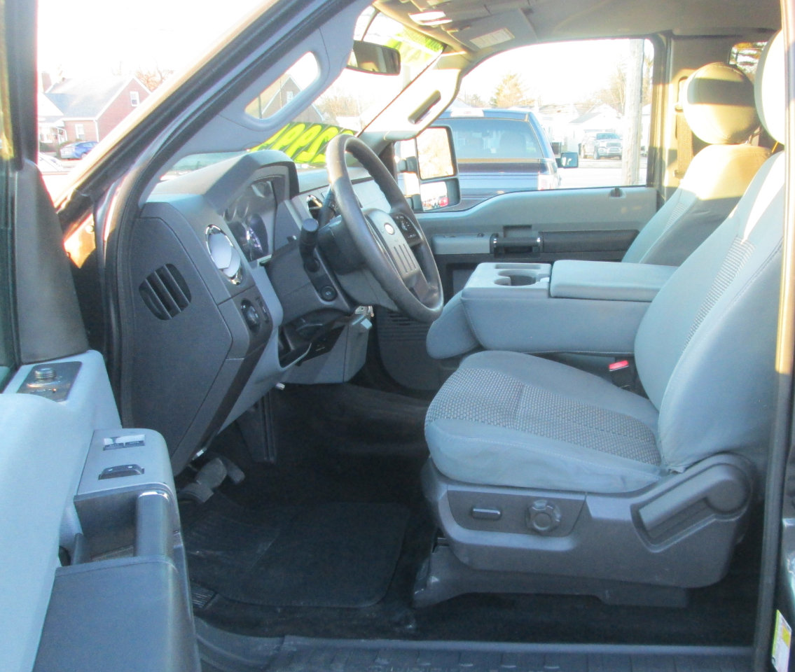 Used 2015 Ford F250 XLT w/ XLT Premium Package image 9