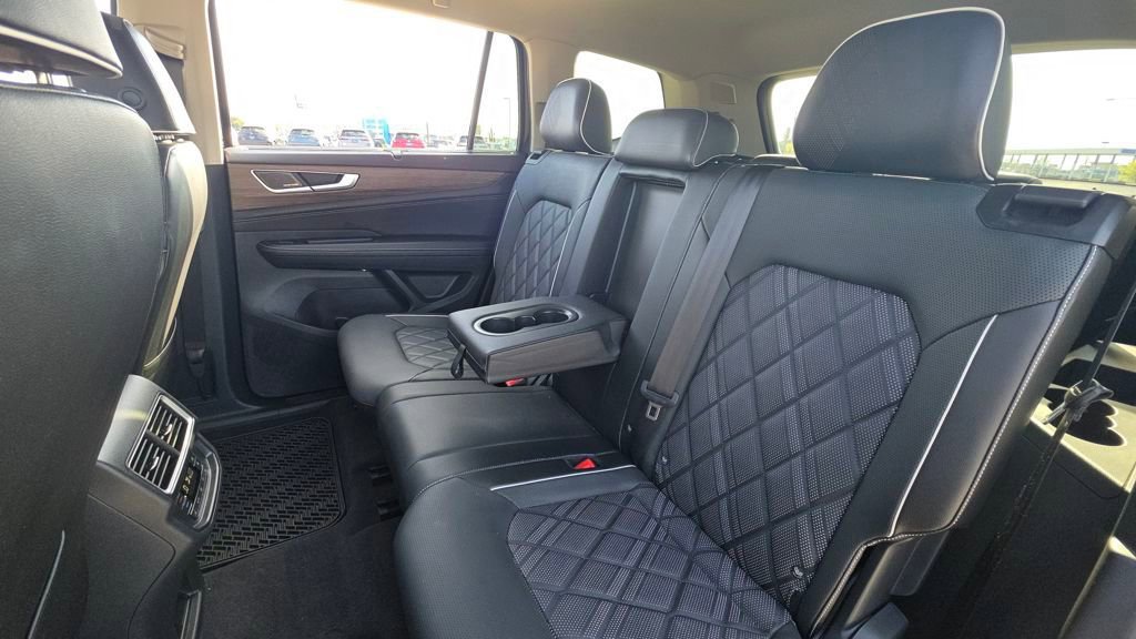 Used 2025 Volkswagen Atlas SEL Premium R-Line AWD/4WD image 19