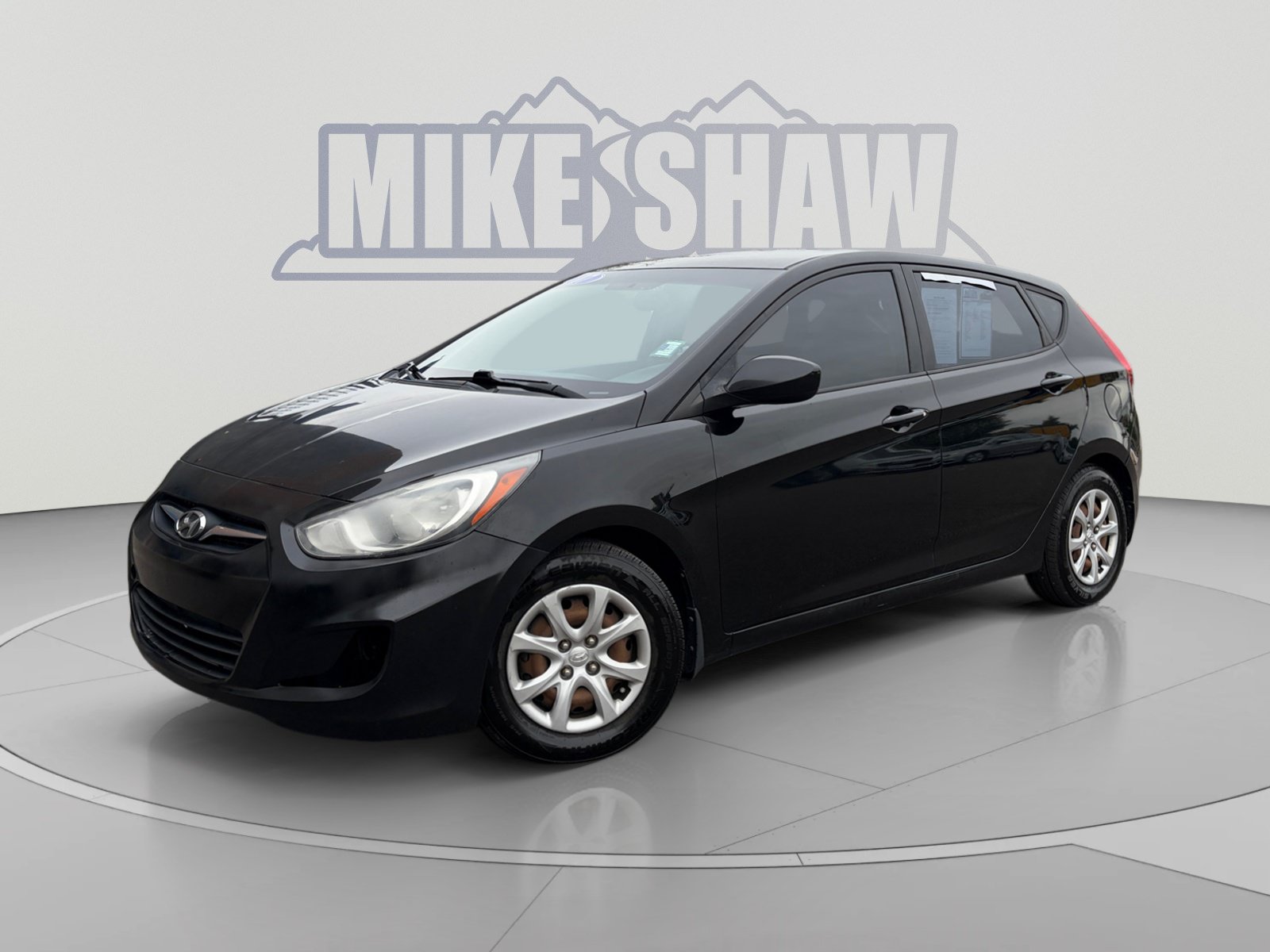 Used 2012 Hyundai Accent GS FWD image 1