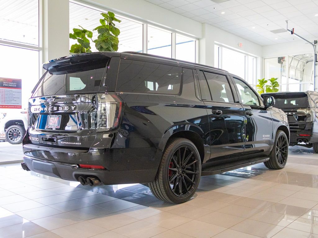 New 2025 Chevrolet Suburban RST w/ RST Capability Package image 9