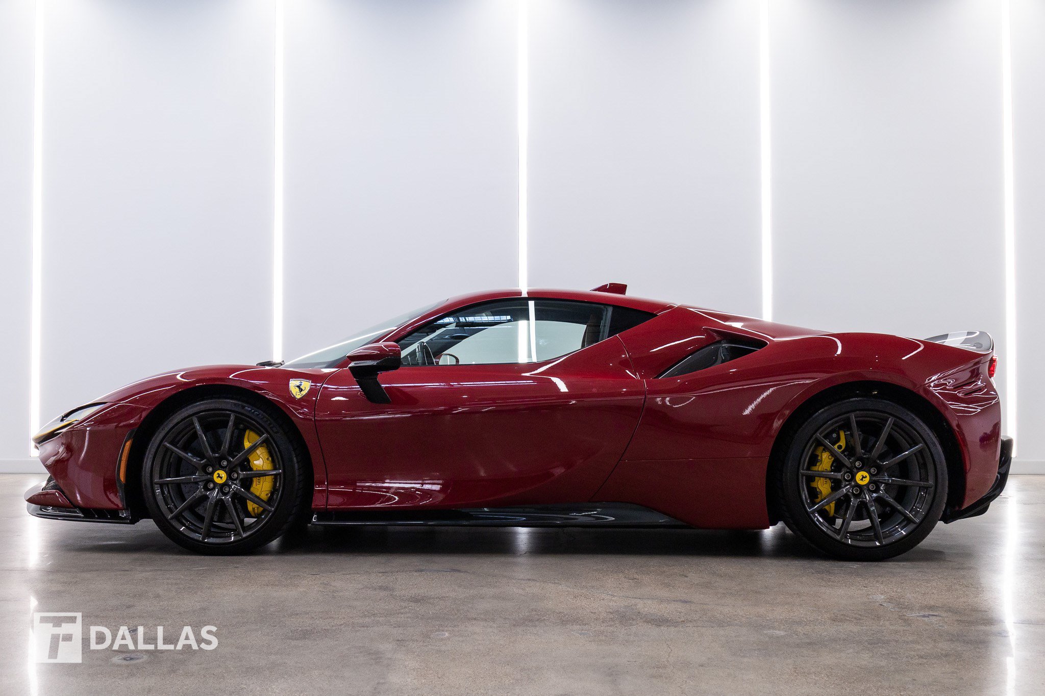 Used 2022 Ferrari SF90 Stradale AWD/4WD image 1