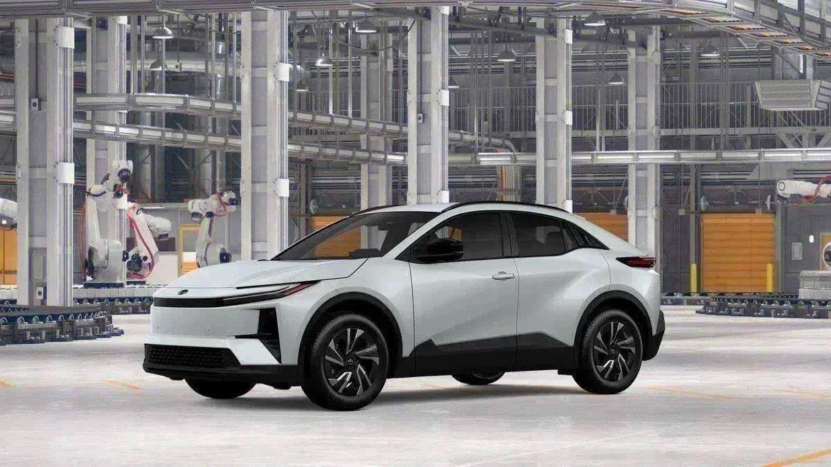New 2026 Toyota C-HR AWD/4WD image 90