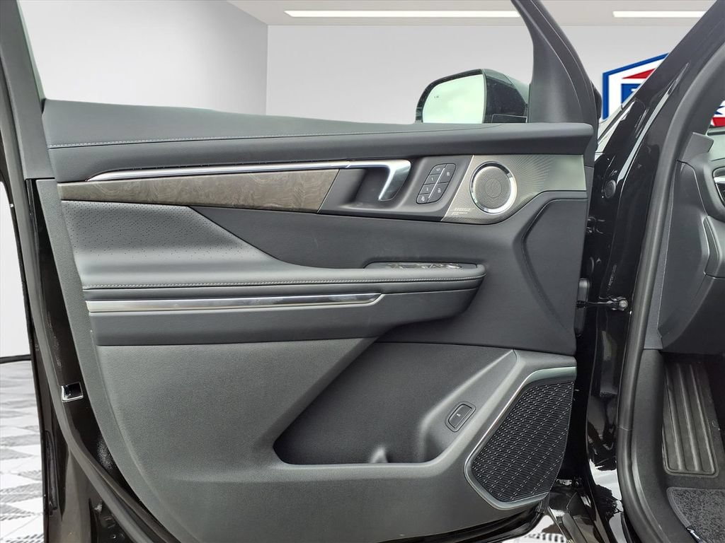 New 2027 Buick Enclave Avenir AWD/4WD image 11