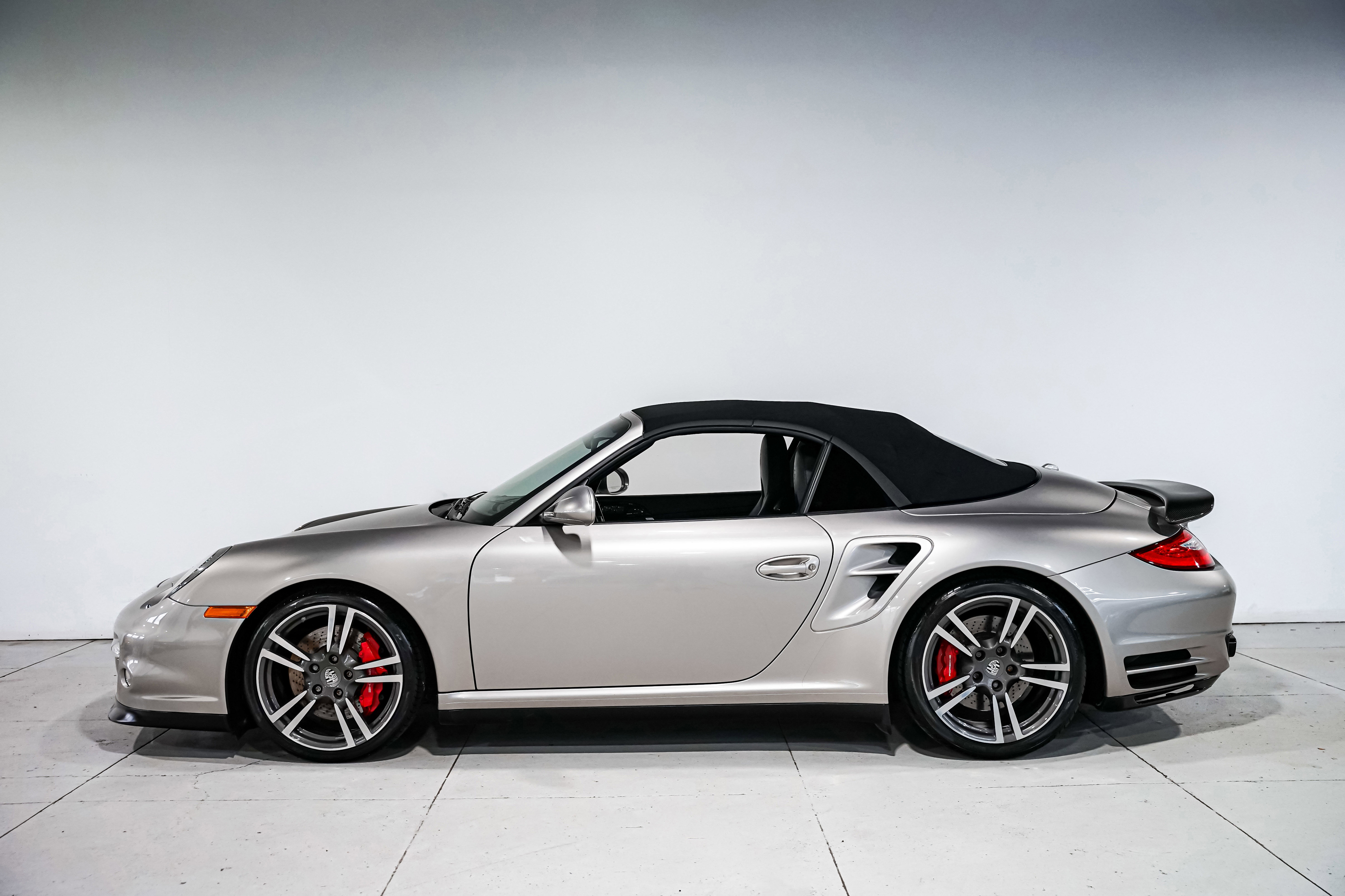 Used 2012 Porsche 911 Turbo image 7