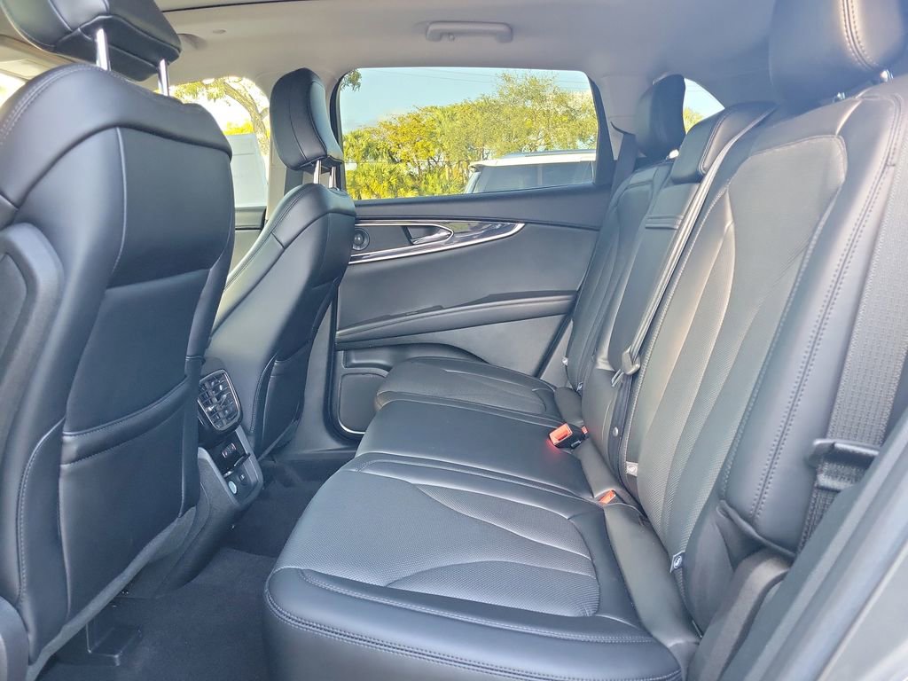 Certified 2023 Lincoln Nautilus Reserve w/ Equipment Group 201A image 12