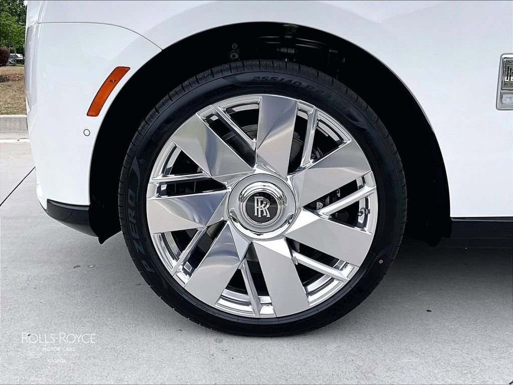 New 2026 Rolls-Royce Cullinan AWD/4WD image 11
