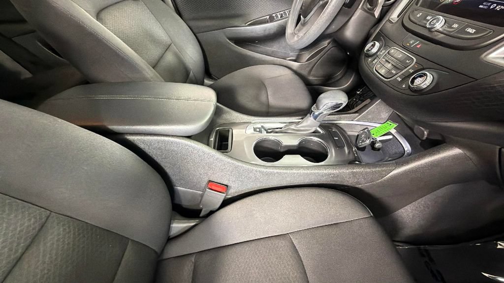 Used 2023 Chevrolet Malibu LT FWD image 33