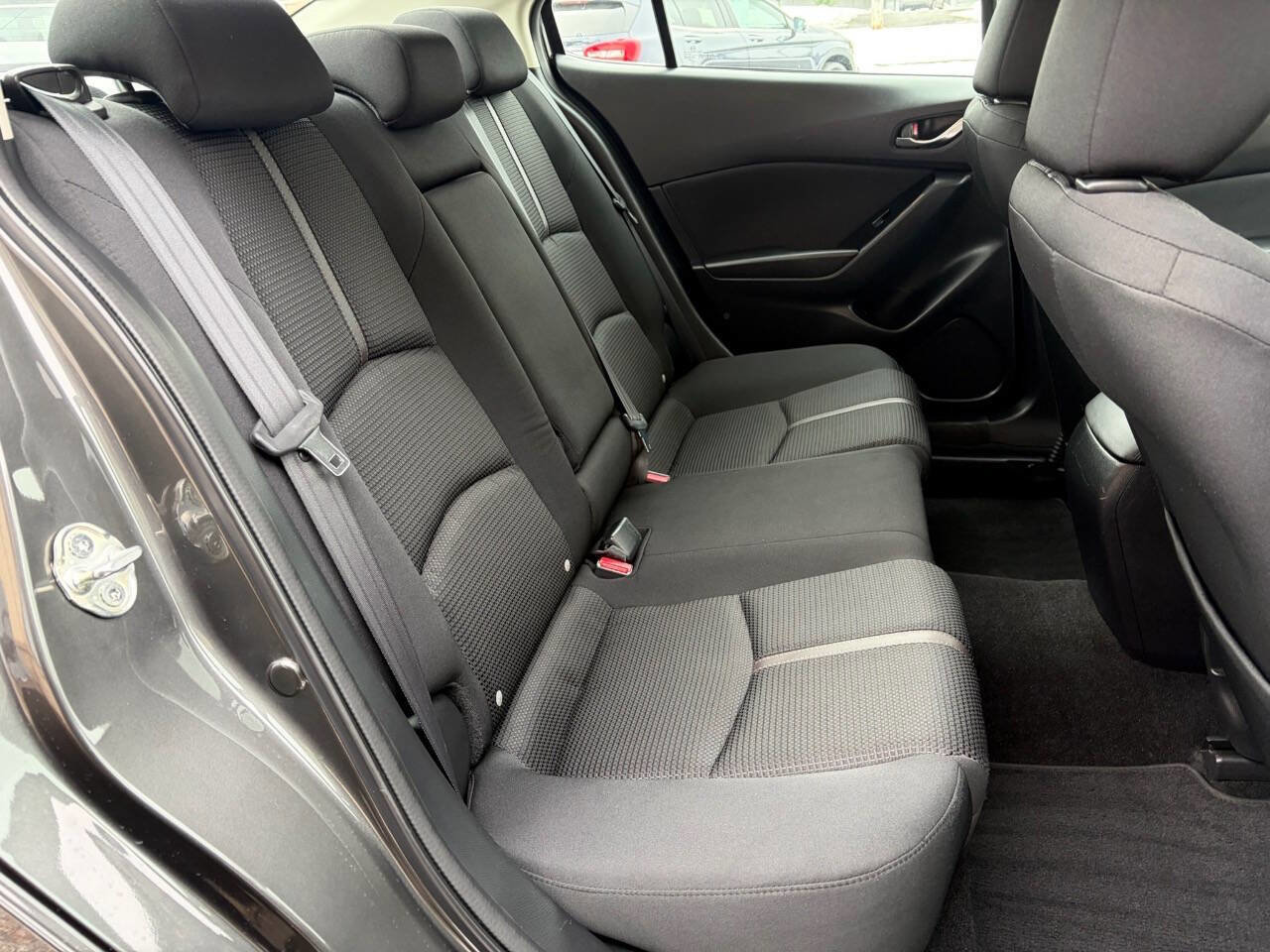 Used 2018 MAZDA MAZDA3 Sport w/ Preferred Equipment Package FWD image 11