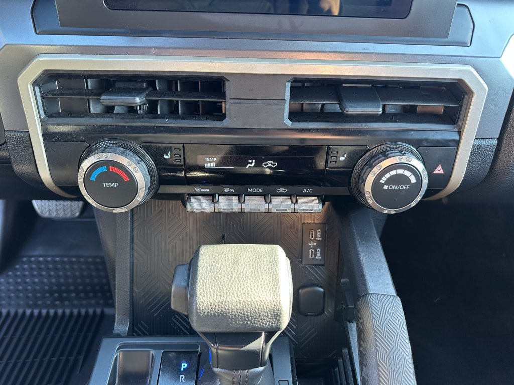Certified 2024 Toyota Tacoma SR5 AWD/4WD image 18