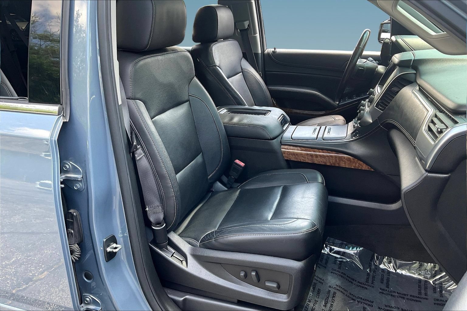 Used 2015 Chevrolet Suburban LTZ AWD/4WD image 28