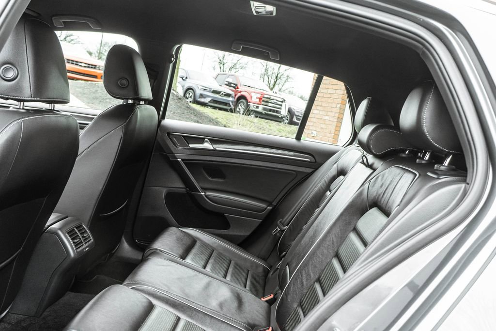 Used 2019 Volkswagen Golf R 4-Door image 29