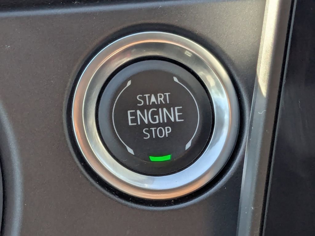 Used 2025 Chevrolet Blazer LT image 29