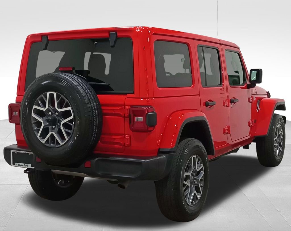 Used 2025 Jeep Wrangler Unlimited Sahara AWD/4WD image 3