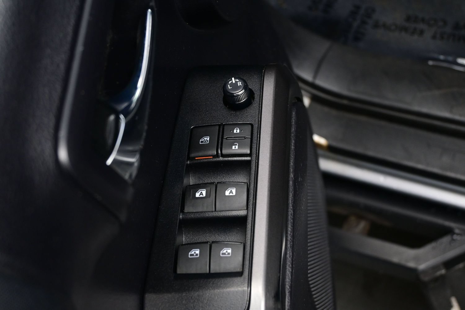Used 2020 Toyota Tacoma TRD Off-Road AWD/4WD image 10